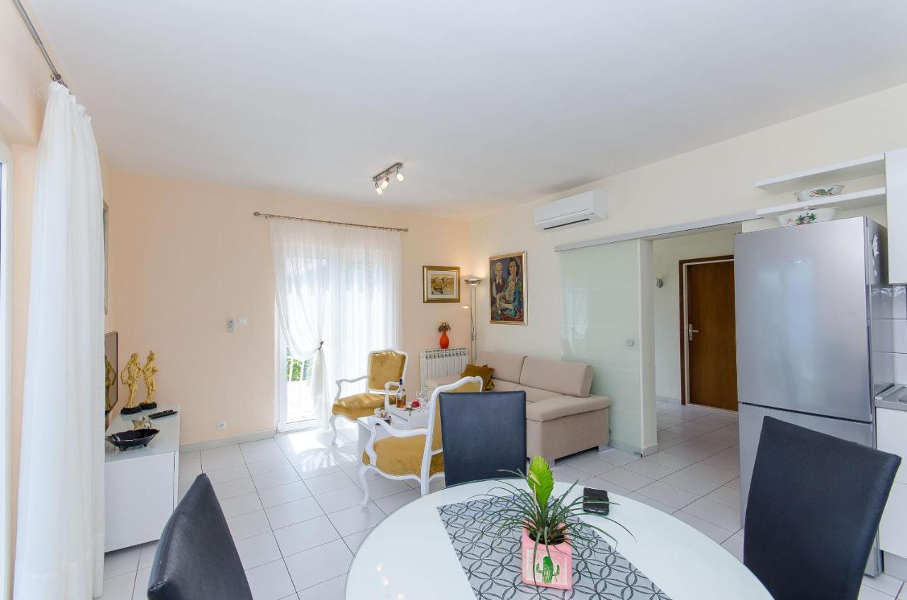 Apartments Jerko سوتيفان الغرفة الصورة